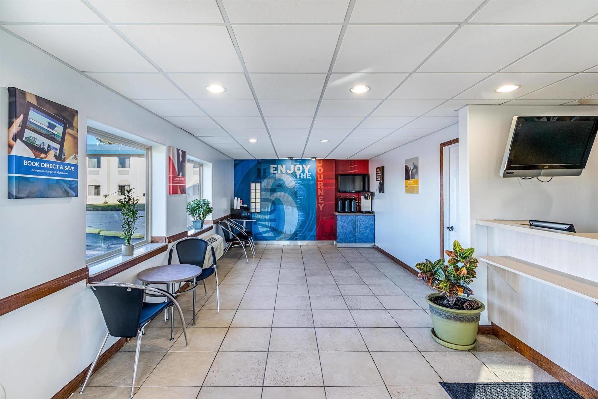 Motel 6-Urbana, Il Champaign Eksteriør bilde